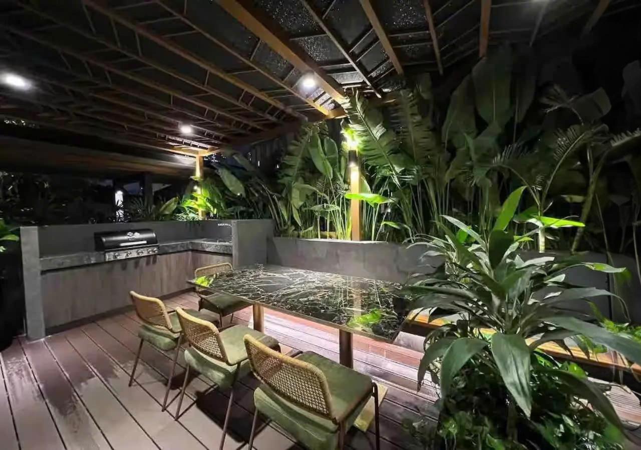 Elegant Zenity And D1mension In District 1 - Host By Thomas Căn hộ *
