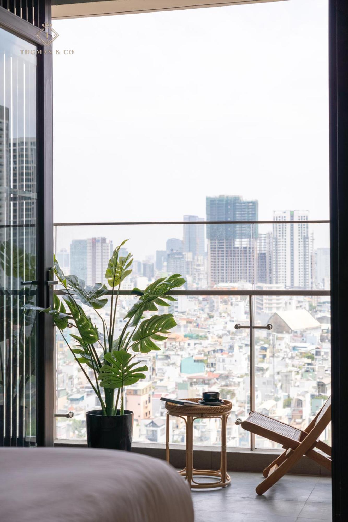 Elegant Zenity And D1mension In District 1 - Host By Thomas TP. Hồ Chí Minh