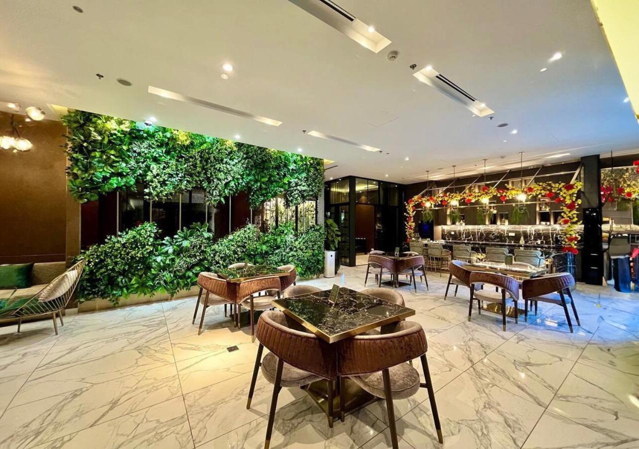 Elegant Zenity And D1mension In District 1 - Host By Thomas Apartment *